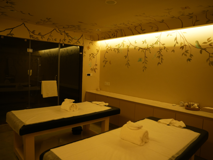 Premium Massage spa in banjara hills